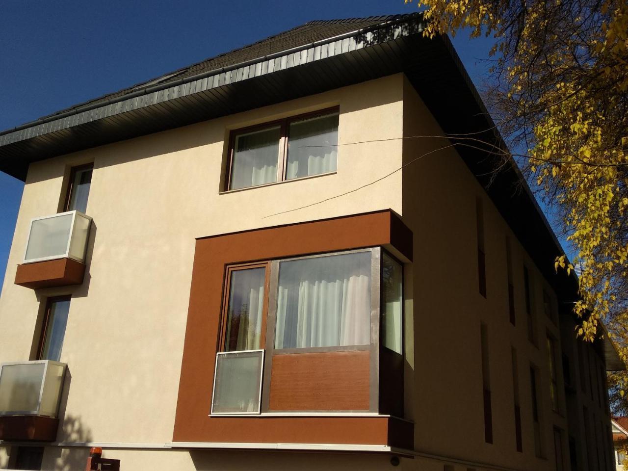Acopark Vendeghaz Hotel Debrecen Bagian luar foto